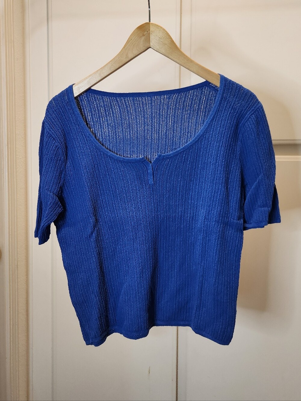 Uniqlo blue short sleeves top
